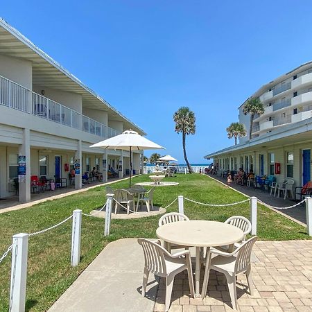 Ocean Court Beachfront Hotel Дейтона-Бич Экстерьер фото