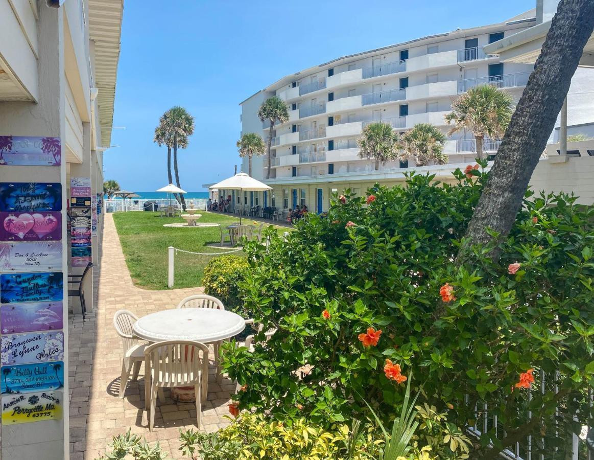 Ocean Court Beachfront Hotel Дейтона-Бич Экстерьер фото