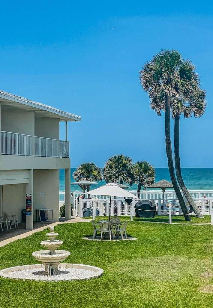Ocean Court Beachfront Hotel Дейтона-Бич Экстерьер фото
