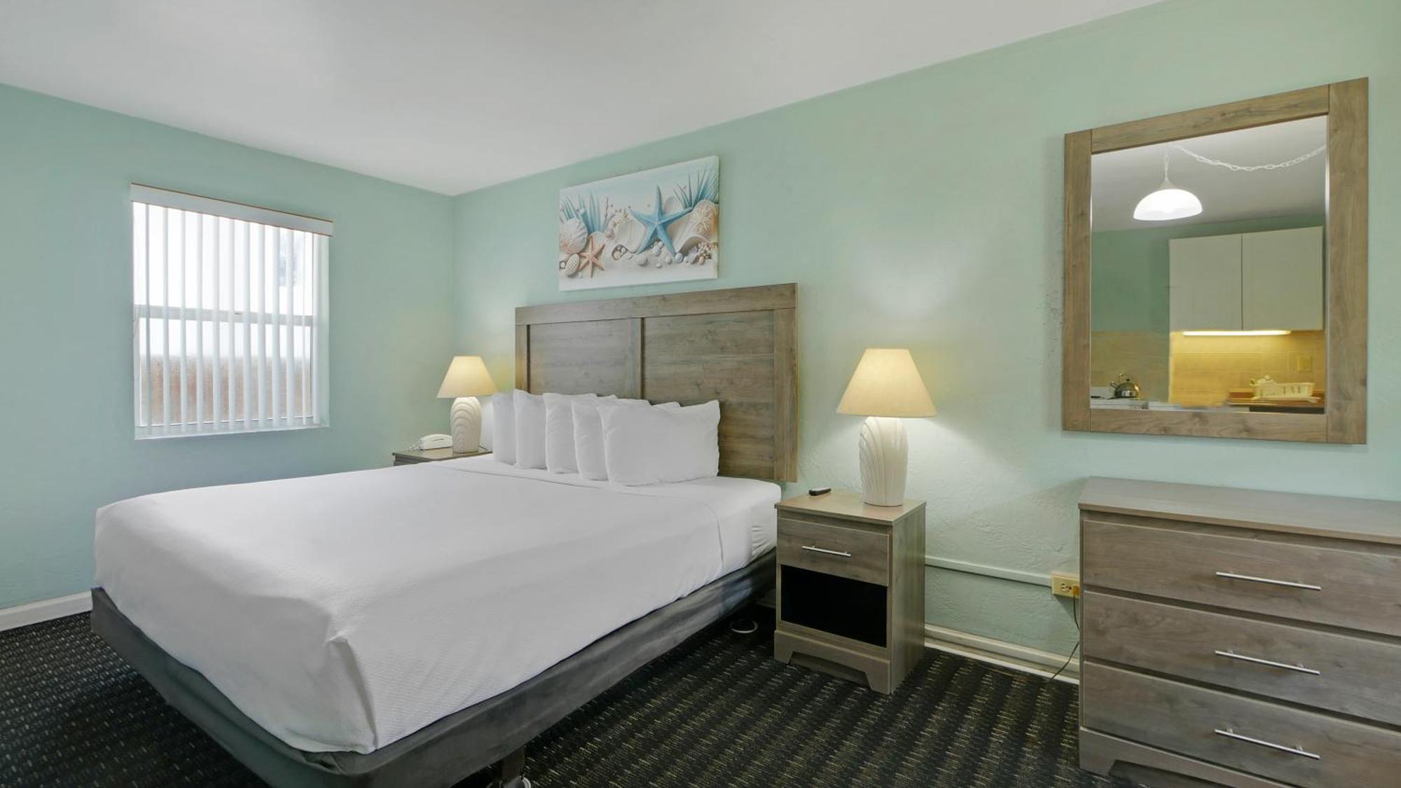Ocean Court Beachfront Hotel Дейтона-Бич Экстерьер фото